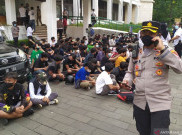 Kronologi Demo Tolak PPKM Ricuh di Bandung