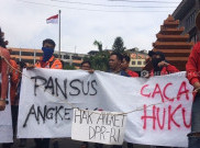 Demo Hak Angket KPK, BEM Jatim Minta Warga Ajukan Gugatan Hukum