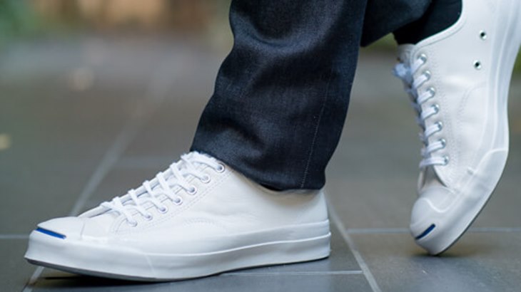 Bersihkan Sepatu Putih dengan Mudah
