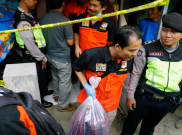 Densus 88 Geledah Rumah Terduga Teroris di Bandung 