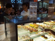 Di Hari Buruh, Jokowi Nge-Mall Bareng Keluarga Besar