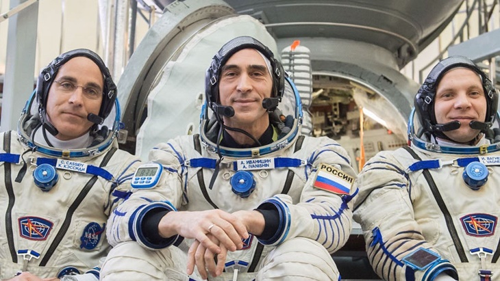 6 Bulan di Angkasa Luar, Astronaut AS dan Kosmonaut Rusia Kembali ke Bumi