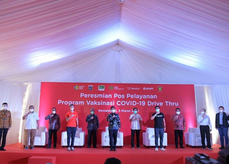 Vaksinasi. (Foto: Antara)