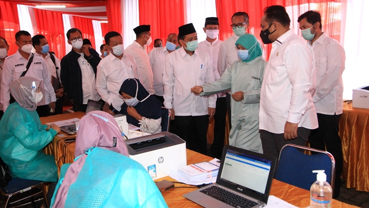 Ribuan Pegawai Divaksin COVID-19, Menag Peringatkan Anak Buahnya Tak Tolak Vaksinasi