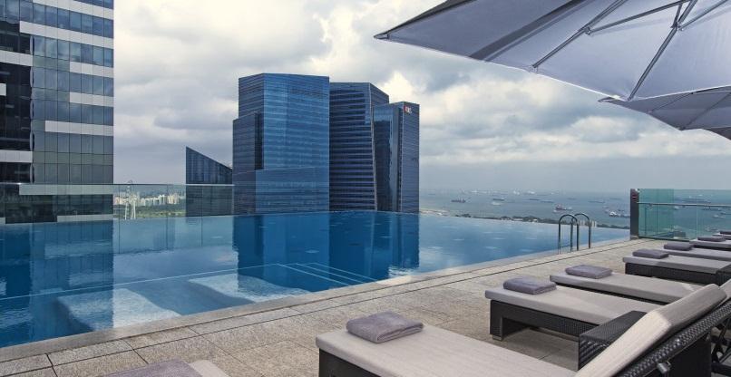 5 Hotel Dengan Kolam Renang Atap Terbaik Di Singapura