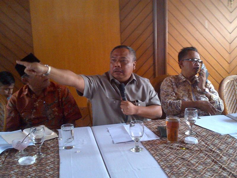 Anak Buah Ical dan Agung Laksono Memanas di Restoran Handayani