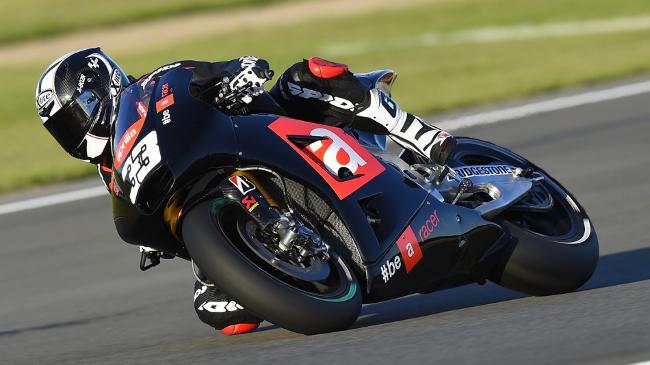 Aprilia Melakukan Debut Mesin V4 Pneumatic