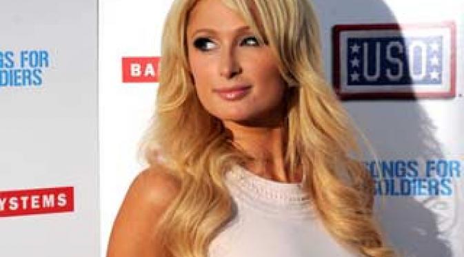 Bintang Baywatch Diserang Paris Hilton dan Kawan-kawan di Pesta