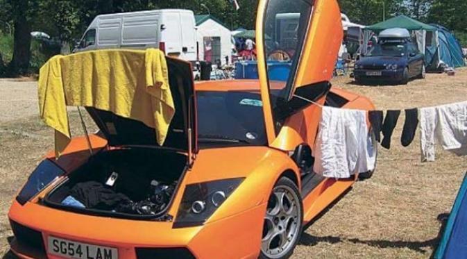 Dihargai Rp 2,5 Miliar, Lamborghini Ini Malah Jadi Tempat Jemuran