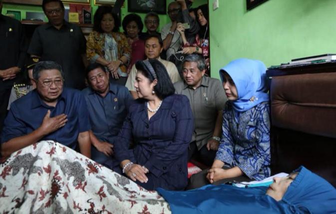 Ibu Guru Een Wafat, SBY Berduka
