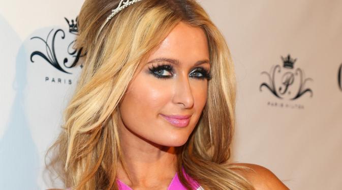 Kemolekan Tubuh Paris Hilton di Videoklip Terbaru