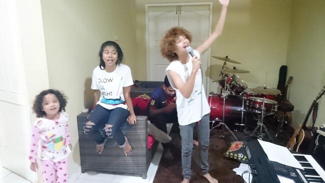 Lima Kejadian Seru Sehari Bersama Bastian
