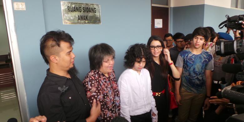 Maia Estianty: Dul Nakal karena Bapaknya Nakal