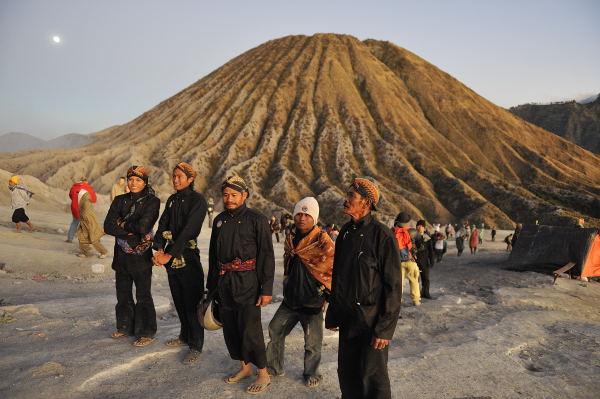 Mengenal Lebih Dekat Suku Tengger