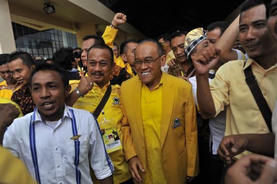 Menkumham Biarkan Konflik Golkar