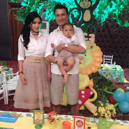 Meriahnya Ultah Baby Juna