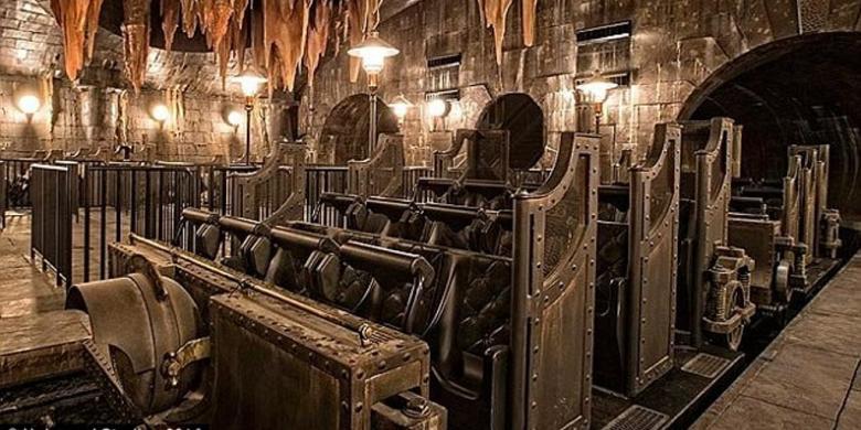 Naik Wahana Harry Potter Harus Antre Tujuh Jam