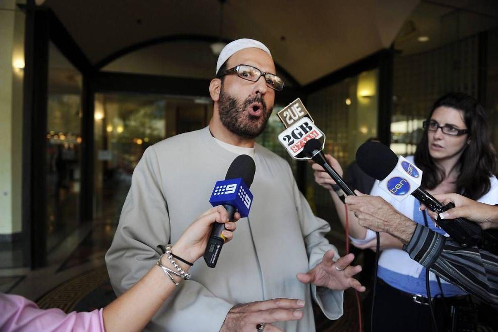 Pelaku Penyanderaan Sydney Buronan di Iran