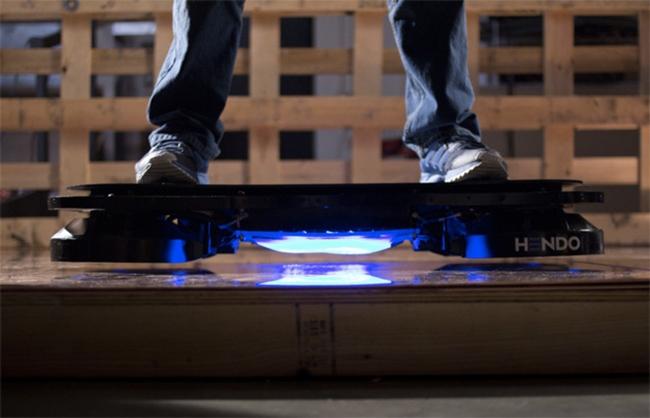 Perusahaan Startup California Membuat Hoverboard Menjadi Nyata