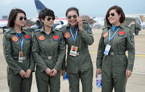 Pesona Pilot Cantik Pesawat Tempur China