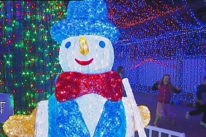 Rekor!! Lampu Natal Paling Terang Di Dunia