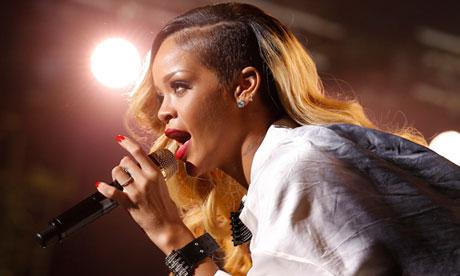 Rihanna Tak Tahan Luncurkan Album Baru