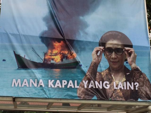  Susi Pasang Spanduk Raksasa Penenggelaman Kapal Asing