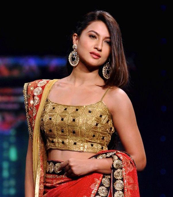 Terlalu Seksi, Presenter Ini Kena Tampar