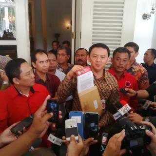 Tidak Dipilih Jadi Wagub, Boy Antarkan Surat Djarot Ke Ahok