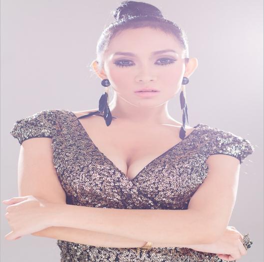Wow!! Oza Kioza Dikira Artis Hot Jepang